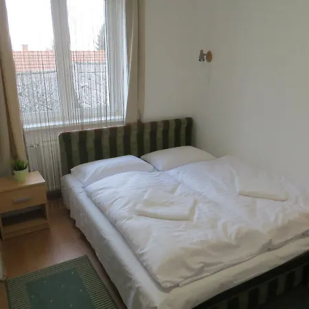 Bed & Breakfast Varkor Panzio *
